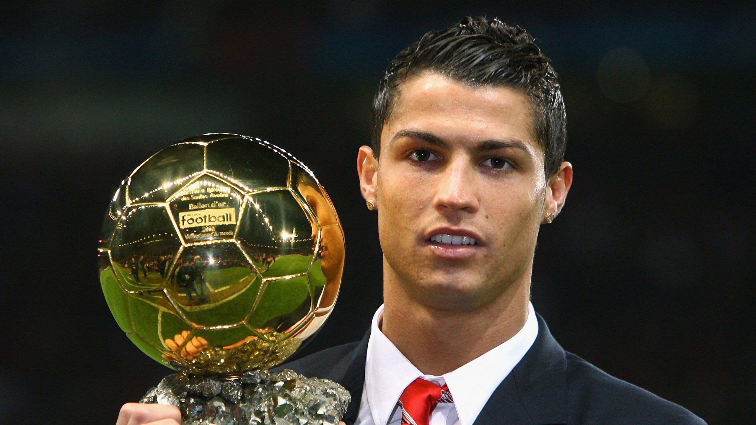 德甲争冠夜,福克斯用防守写下最锋利的诗篇